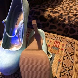 Beautiful heel light blue